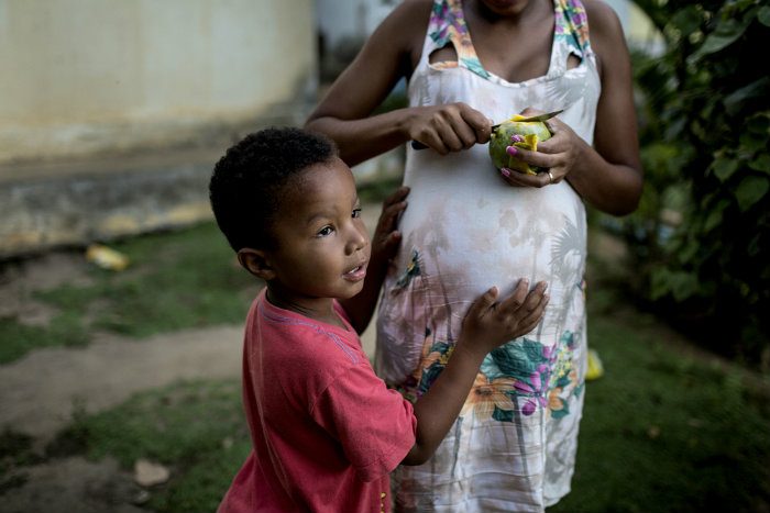Pregnant Zika disease news
