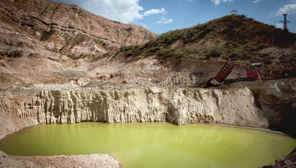 Radioactive lake _Panos