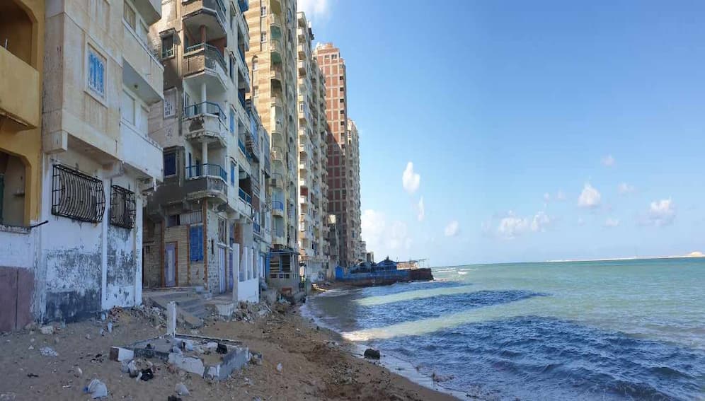 Thousands of buildings in Egypt’s Alexandria at risk of collapse Sea level rises, coastal erosion caused 280 to fall in last 20 years