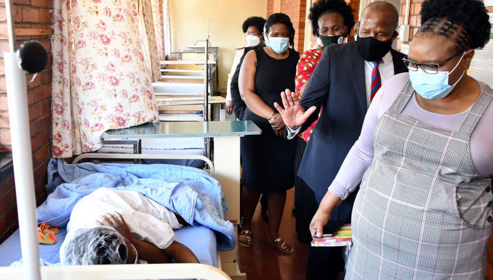 Minister Jackson Mthembu assesses government’s response to COVID-19 at Harry Gwala District Municipality, 5 September 2020 - Credit: GCIS - GovernmentZA - https://www.flickr.com/photos/governmentza/50314069563/