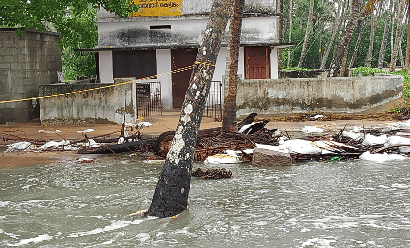 More flooding caused by Kallakkadal events. Photo credit: Sanjay Balachandran, Researcher in Sea Surge and coastal Flooding Study.