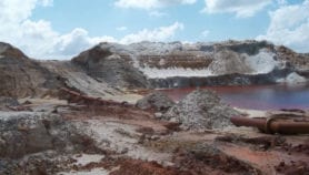 South African gold mines choke the poor